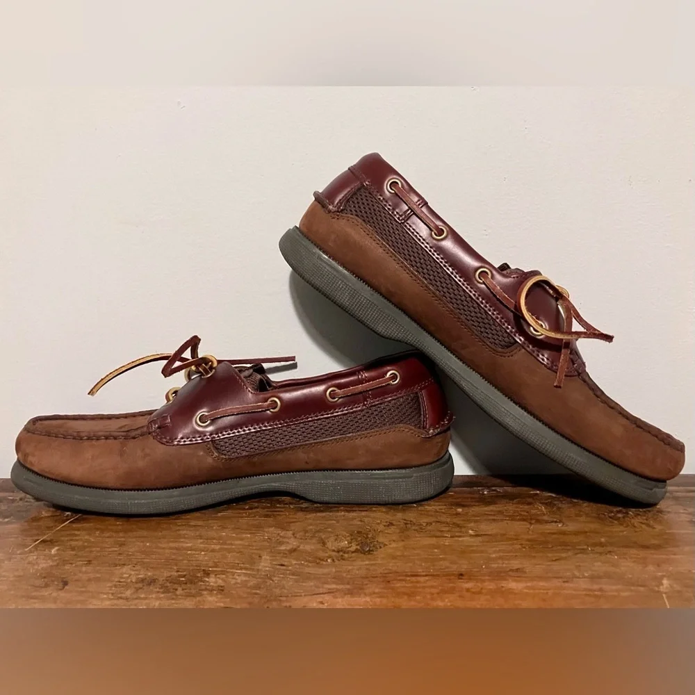 St. John's Bay Men's Tan and Brown Boat Shoes